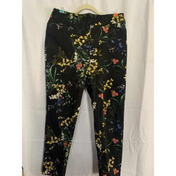 Chico's size 1R Black Bronze Floral Pants Pull On Pockets Size 8 - Picture 2 of 8